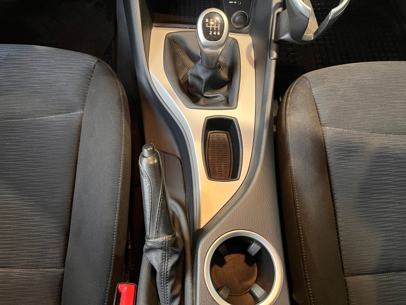 Fahrzeugabbildung BMW X1 18 i sDrive KLIMA SHZ