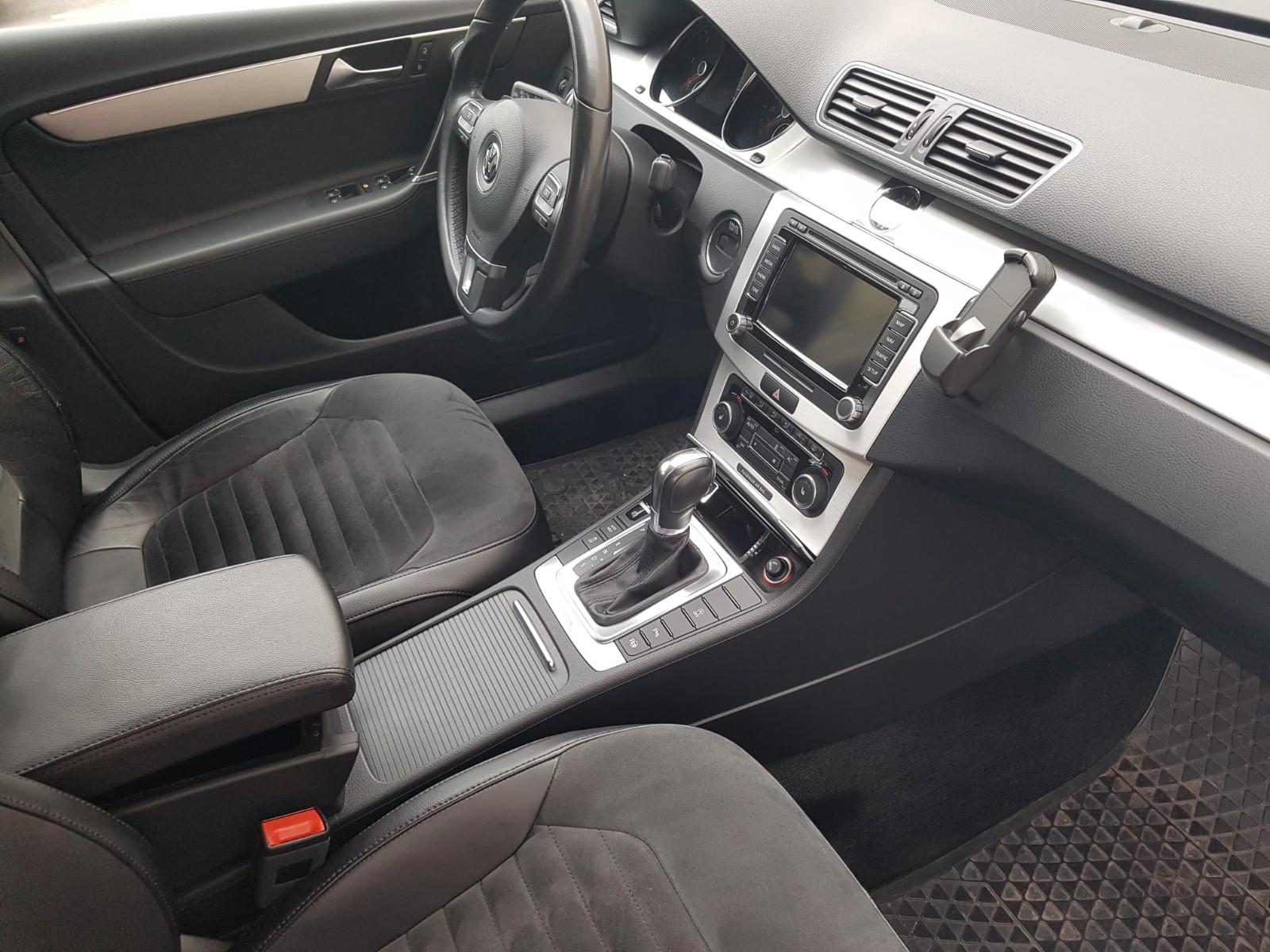 Volkswagen Passat 2011 — photo 7