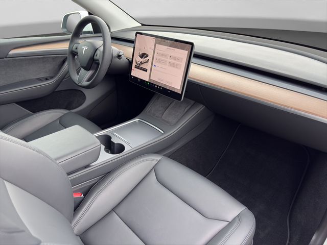 Fahrzeugabbildung Tesla Model Y RWD Autopilot 4+Pano+Cam+Leder+MwSt.