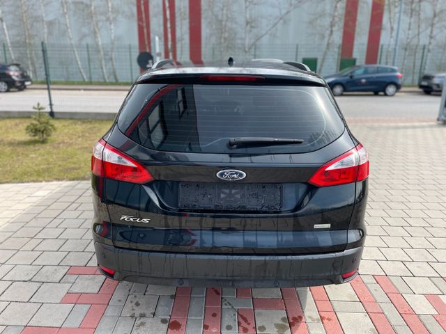 Fahrzeugabbildung Ford Focus Turnier SYNC Edition(Tüv&Insp.neu)
