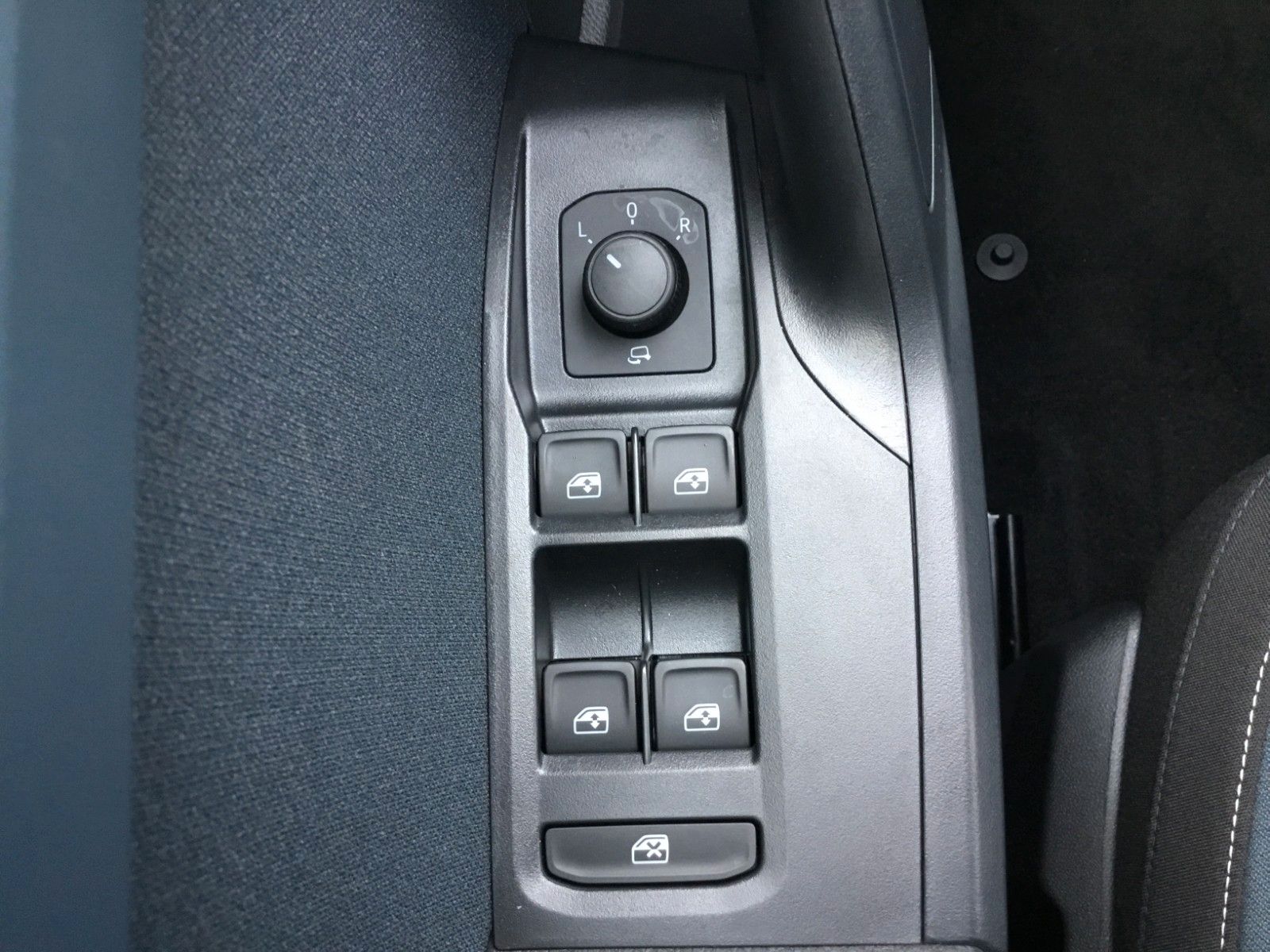 Fahrzeugabbildung SEAT Ibiza 1.0TSI Style DSG+ACC+16"+Navi+LED+FullLink