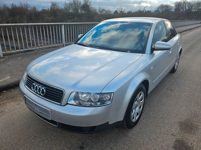 Audi A4 2.0 l#WINTERREIFEN/SOMMERREIFEN/HU/AU 9/2025#