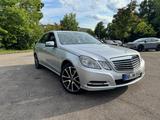 Mercedes-Benz E 250 BlueEFFICIENCY ELEGANCE ELEGANCE - Mercedes-Benz E-Klasse: Elegance