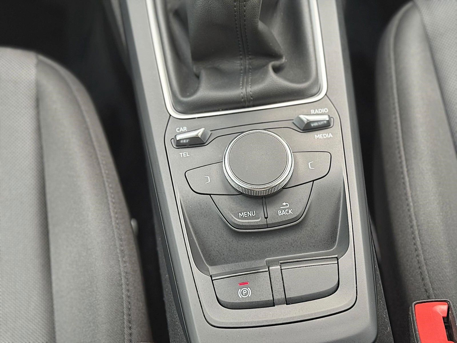 Fahrzeugabbildung Audi Q2 30 TDI Sport *MMI Plus*DAB*EURO 6d*1.Hand*