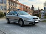 Skoda Octavia Combi 2.0  - Skoda Octavia aus 2003