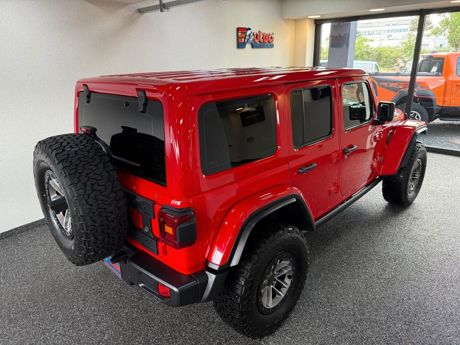 Fahrzeugabbildung Jeep RUBICON 392-6.4L HEMI V8-AHK 3500KG-35"