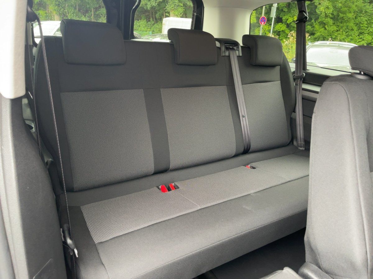 Fahrzeugabbildung Opel Vivaro Kombi Navi/Kamera/Klima/9-Sitzer