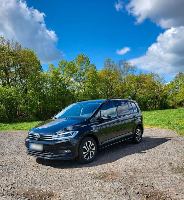 Image of Volkswagen Touran