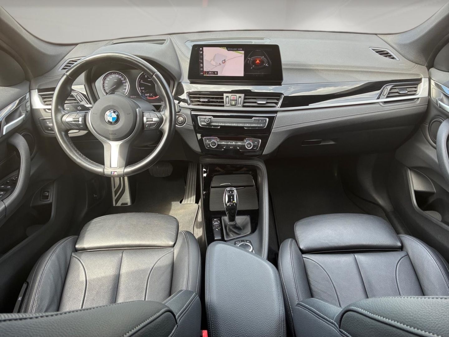 BMW X1 sDrive18d AUTOMATIK M SPORT HUD LED SHZ AHK N foto 11