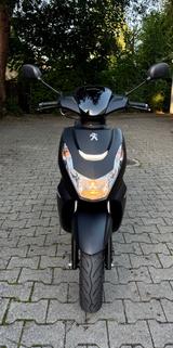 Peugeot Kisbee 2 Takt Black Edition 45 km/h nur 1741Km - ROLLER 45 KM H