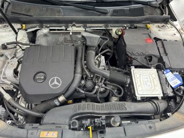 Bild 21 Mercedes-Benz A 180 Edition 19 Progressive Vollleder Kamera MB