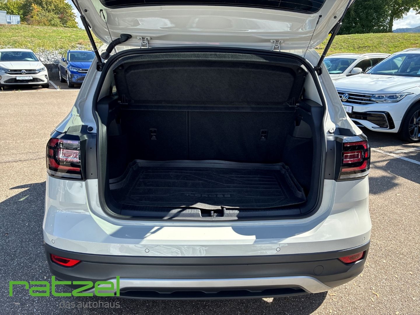 Fahrzeugabbildung Volkswagen T-Cross Style 1.0 TSI DSG Navi Digitales Cockpit