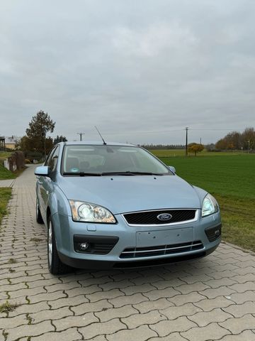 Ford Focus 2.0 TDCI Titanium. TOP Ausstattung