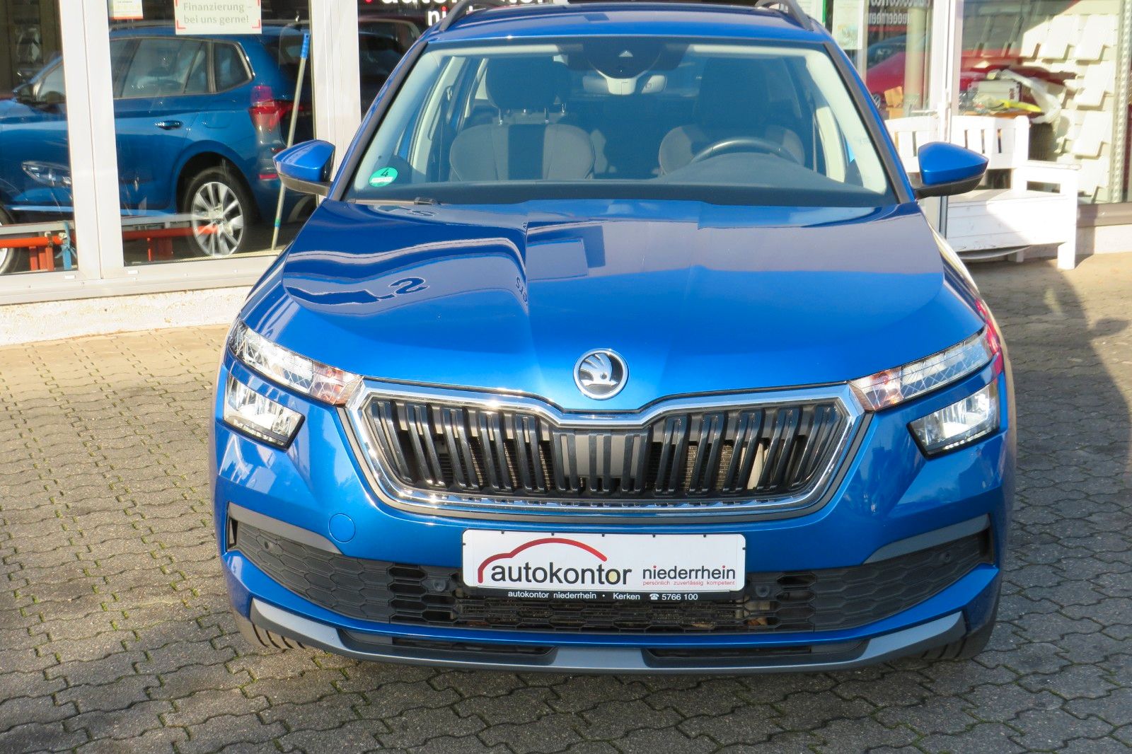 Fahrzeugabbildung SKODA Kamiq Ambition DSG LED AHK GRA PDC SITZH.
