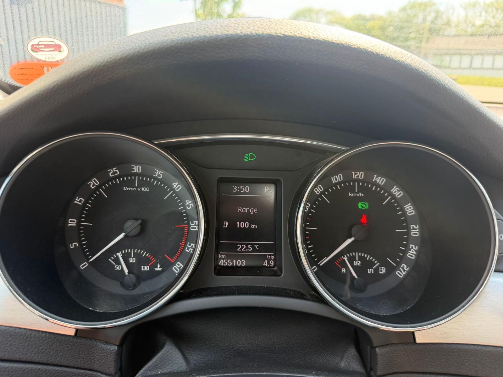 Skoda Superb 2014 — photo 11