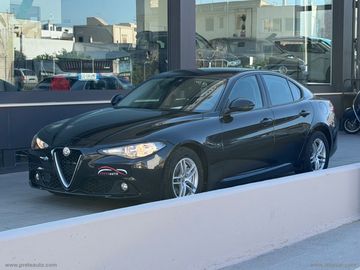 Alfa-Romeo Giulia - 1