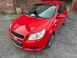 Chevrolet Aveo Schrägheck LS * 12 Monate Garantie* - rote Chevrolet Aveo