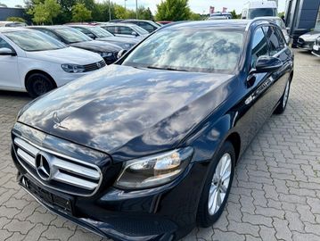 Mercedes E 200 - 1