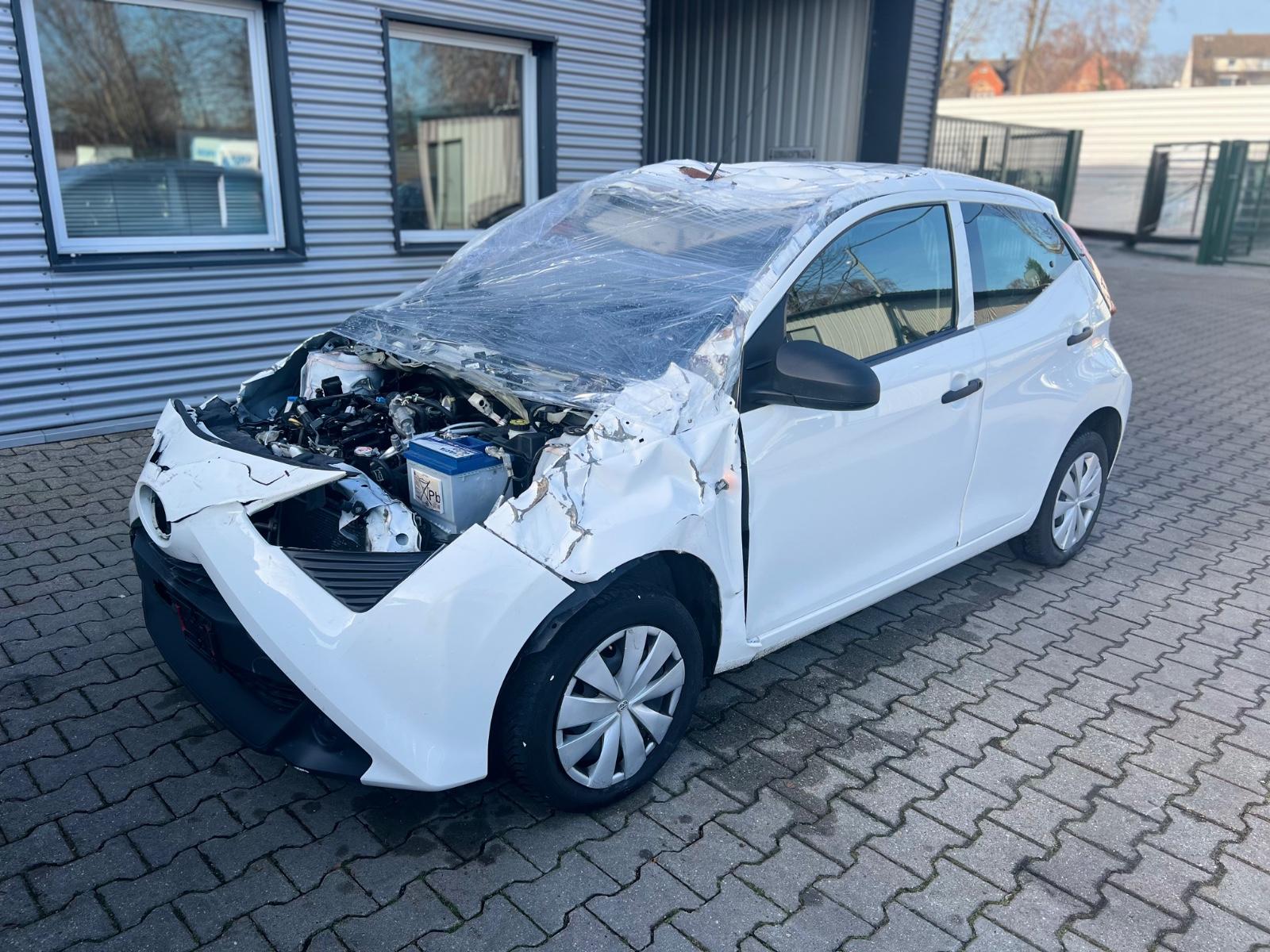 Toyota Aygo AYGO x    >>> erst 7268km! <<<