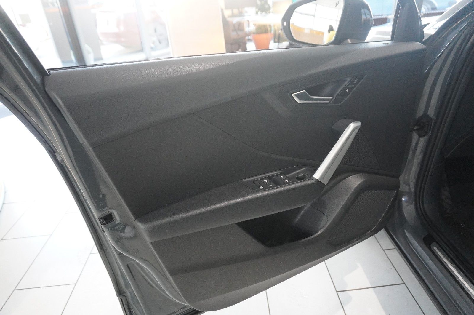 Fahrzeugabbildung Audi Q2 1.0 TFSI ULTRA S-TRONIC KLIMA/SHZ/PDC/19"