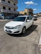 Opel Astra 1.4 16V GPL-TECH 5 porte Enjoy - Opel Astra mit LPG-Antrieb
