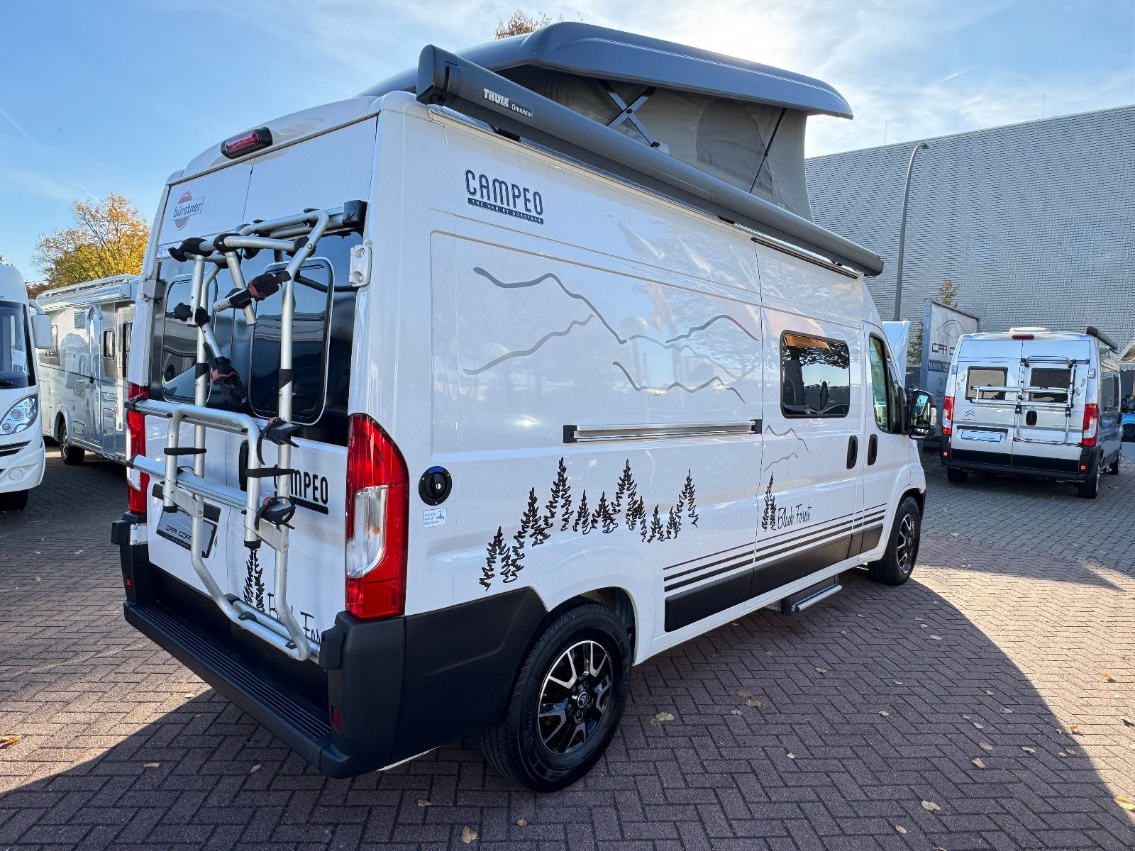 Fahrzeugabbildung Bürstner Campeo Black Forest C 600 AUFSTELLDACH SHZ NAVI+