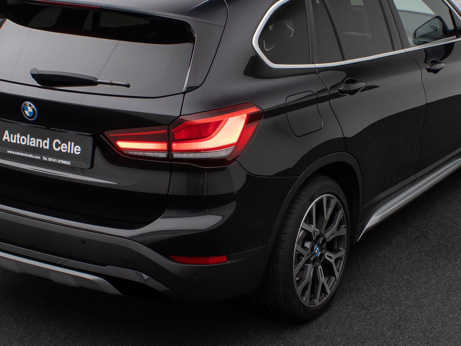 Fahrzeugabbildung BMW X1 xD25e xLine Kamera HUD DAB H/K Komfort Sport