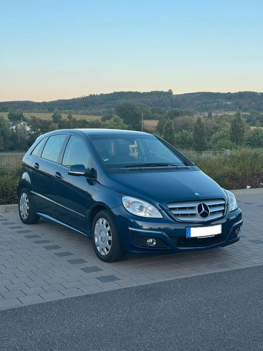 Mercedes-Benz B 200
