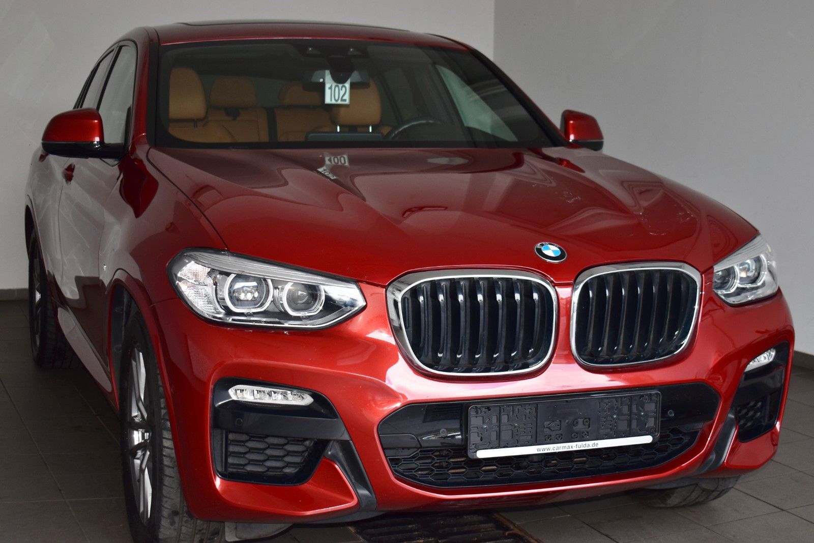 Fahrzeugabbildung BMW X4 20dA xDrive  M Sport Leder,Navi,LED,Panorama