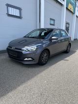 Hyundai i20 1.2 62kW YES! Sondermodel Top Zustand  - Hyundai i20: 1.6