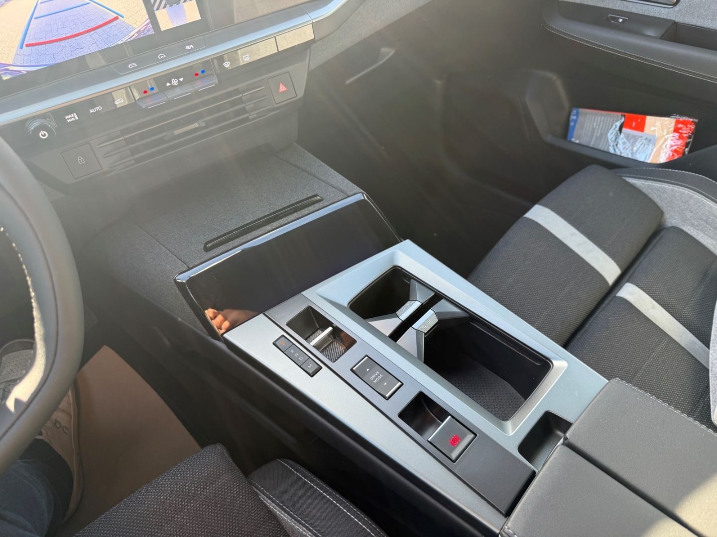Fahrzeugabbildung Opel Grandland 1.2 Edition SHZ+LHZ+Kamera+Allwetter