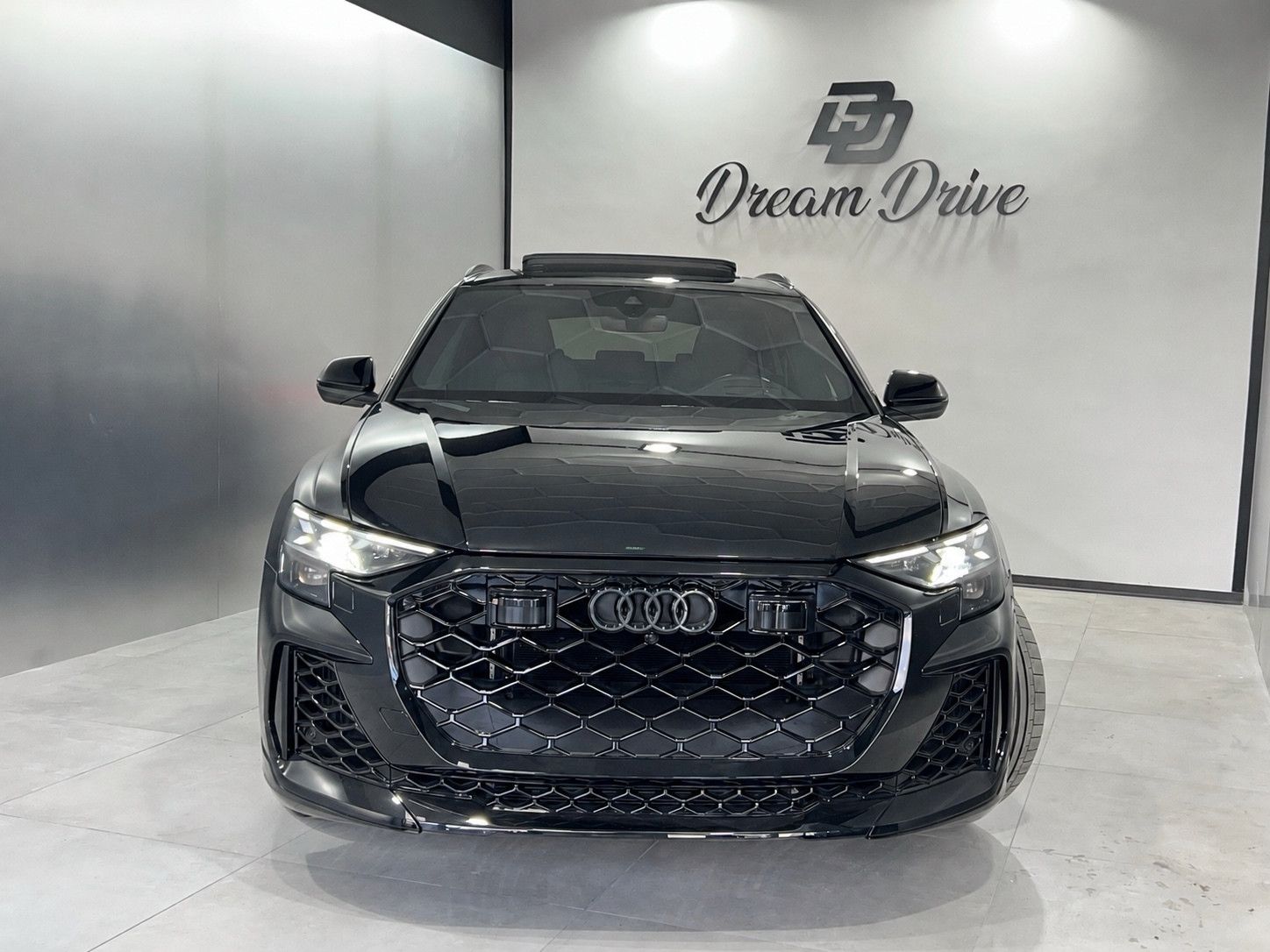 Audi Q8 RS TFSI V8 quattro tiptronic imagem 3