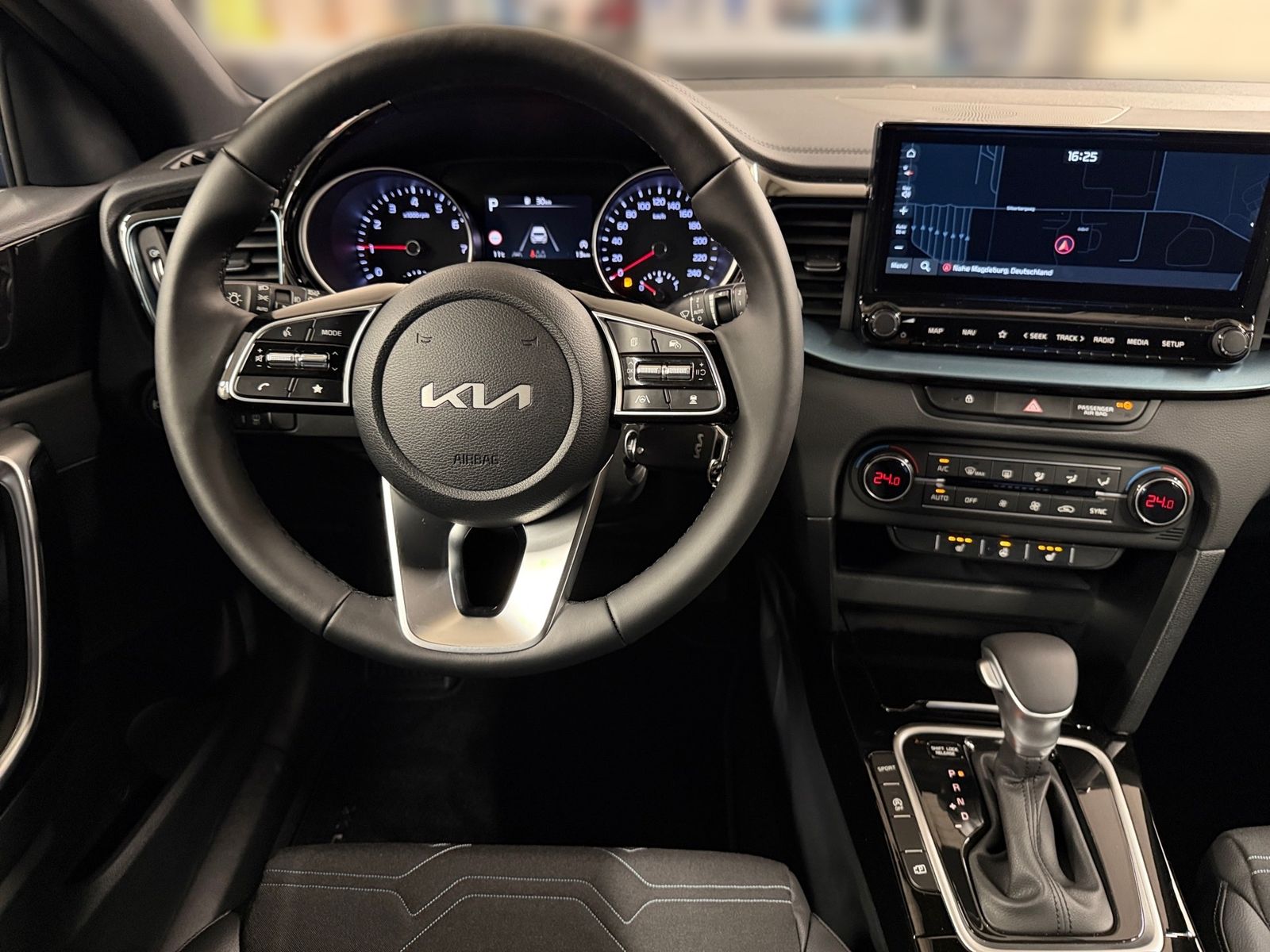 Fahrzeugabbildung Kia XCEED 1.6T 150 DCT NIGHTLINE