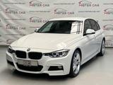 BMW 320i M Sportpaket NAVI/XENON/PDC/SHZ/18/2.HAND - BMW 320 Limousine 320i m sportpaket mit Benzin-Antrieb