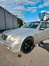 Mercedes-Benz Mercedes C 220CDI Automatik Klima - gebrauchte Mercedes-Benz C 220 aus dem Jahr 2002