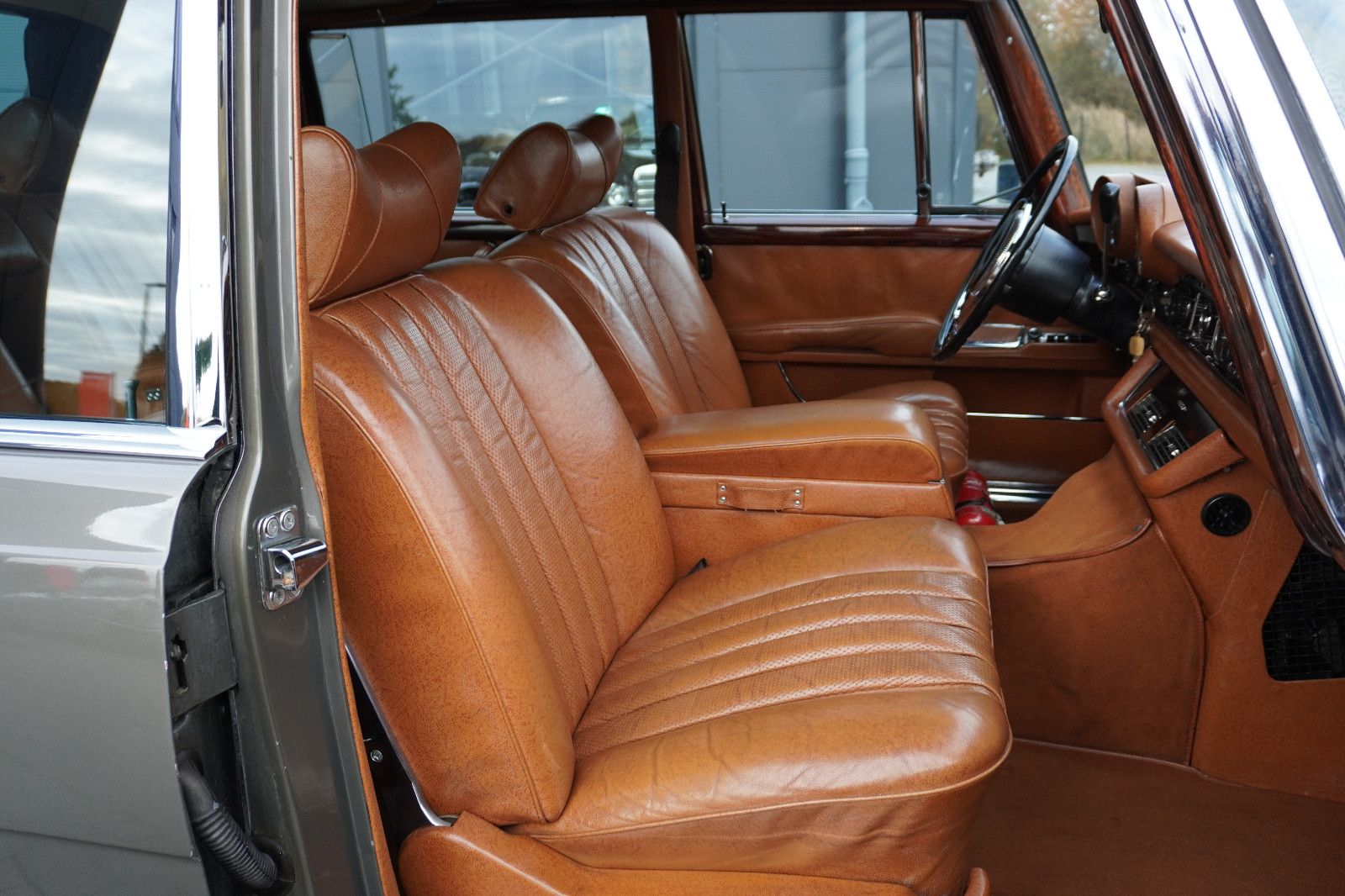 Fahrzeugabbildung Mercedes-Benz 600