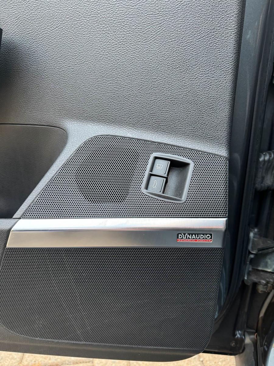Volkswagen Passat 2009 — photo 12