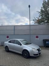 Volkswagen Jetta - VW Jetta Gebrauchtwagen in Berlin