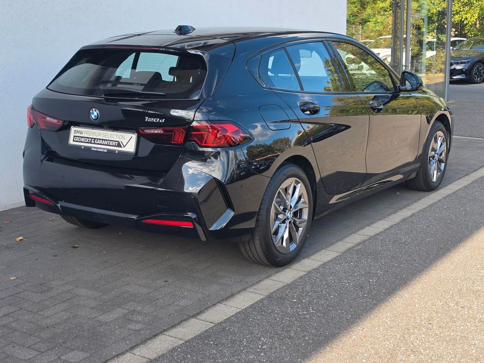 BMW 120d Steptronic ab 1,49% eff. adapLED DrivAss foto 2