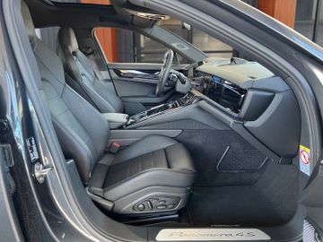 Porsche Panamera - 6