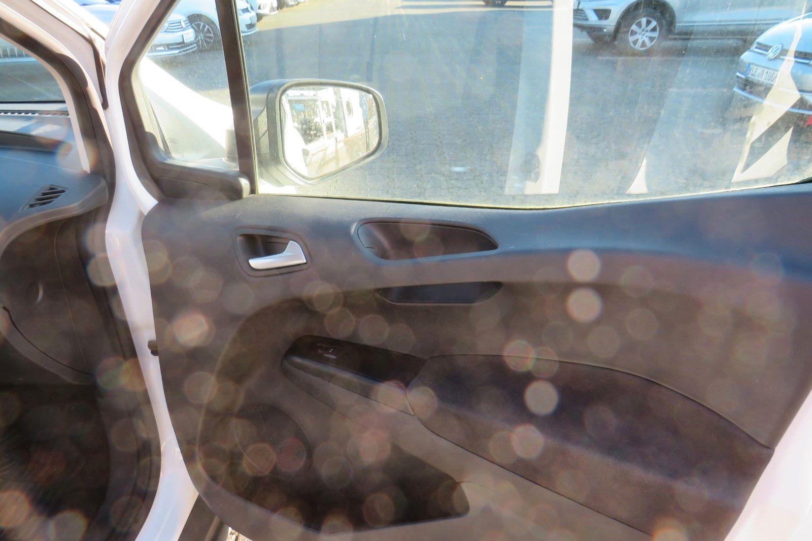 Fahrzeugabbildung Ford Transit Courier KASTEN KLIMA FLÜGEL 1.HD