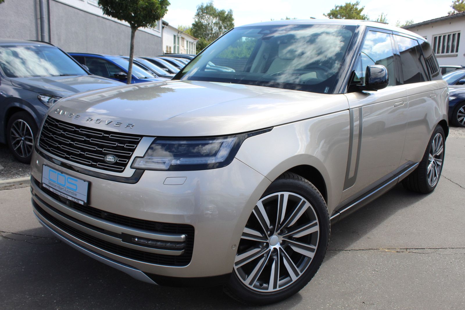 Land Rover Range Rover HSE D 300+Panoramad.+AHK+HUD+22 Zoll foto 3