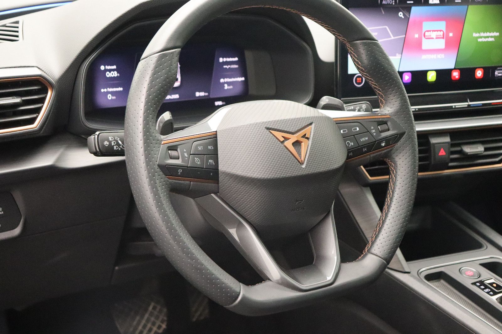 Fahrzeugabbildung CUPRA Leon ST 1.5 eTSI DSG LED Pano Beats