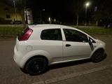 Fiat Punto 1.2 8V Start&Stopp - - Fiat Punto Star mit Benzin-Antrieb