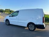 Peugeot Partner L2 Premium 1.6 BlueHDi 100 S&S 4D - Peugeot Partner: 1.4