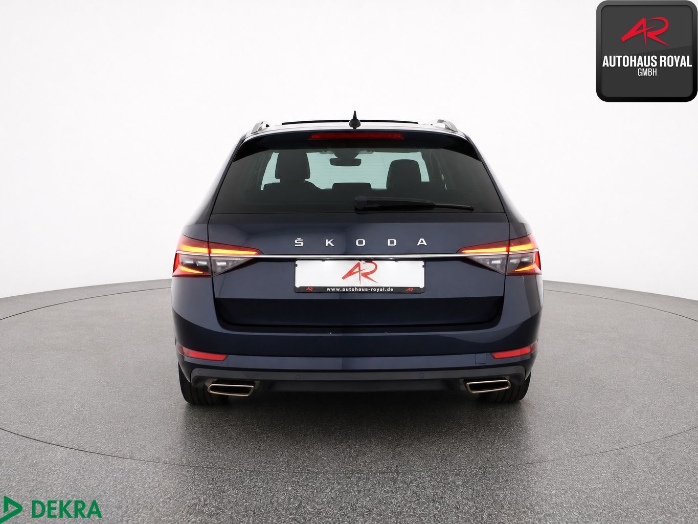 Skoda Superb Combi 2.0 TSI 4x4 PANO,360GRAD,MASSAGE,SH foto 4