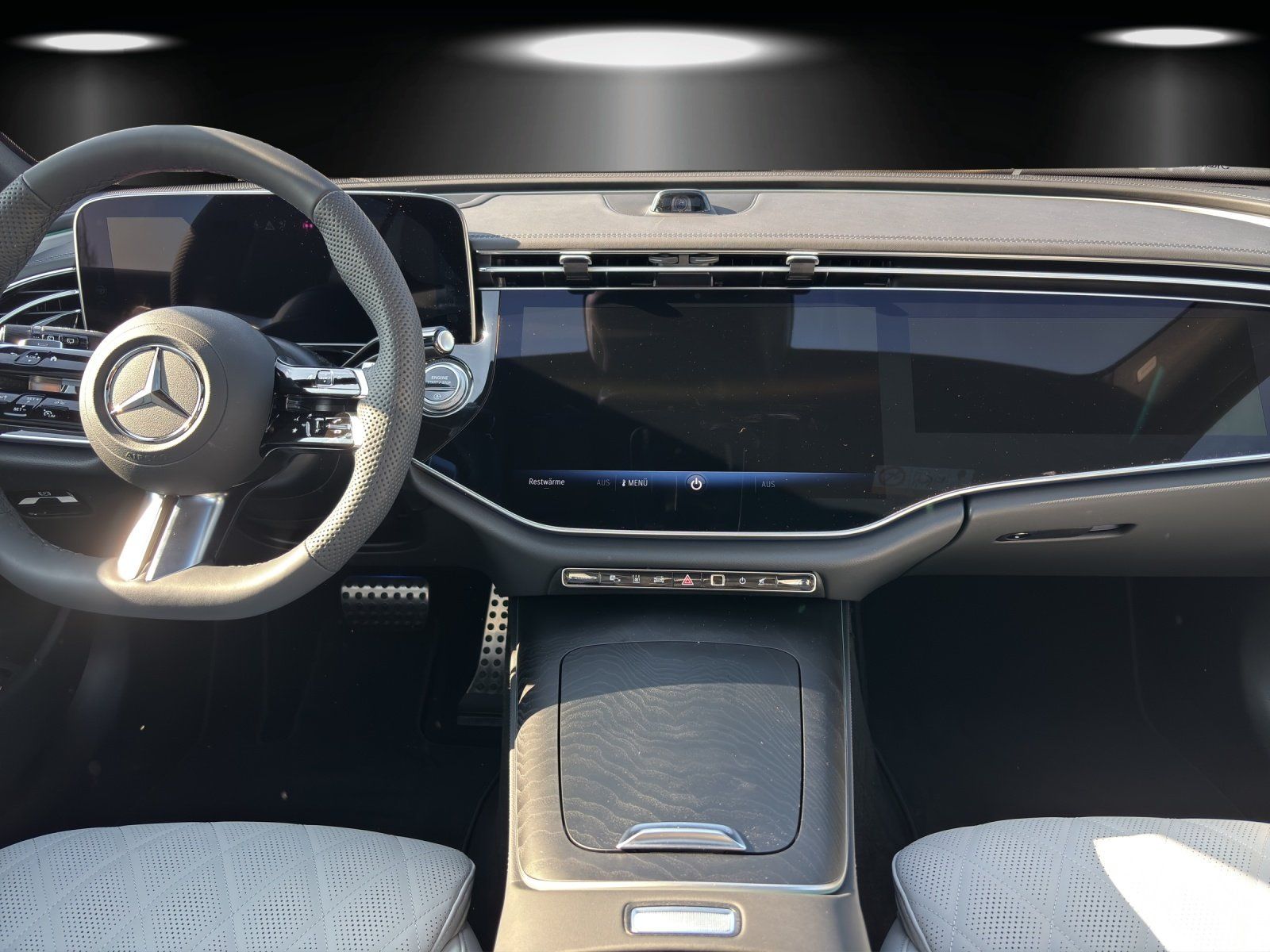 Fahrzeugabbildung Mercedes-Benz E 450 d 4M T AMG *VOLL* BURM-4D DIGLIGHT HEAD-UP