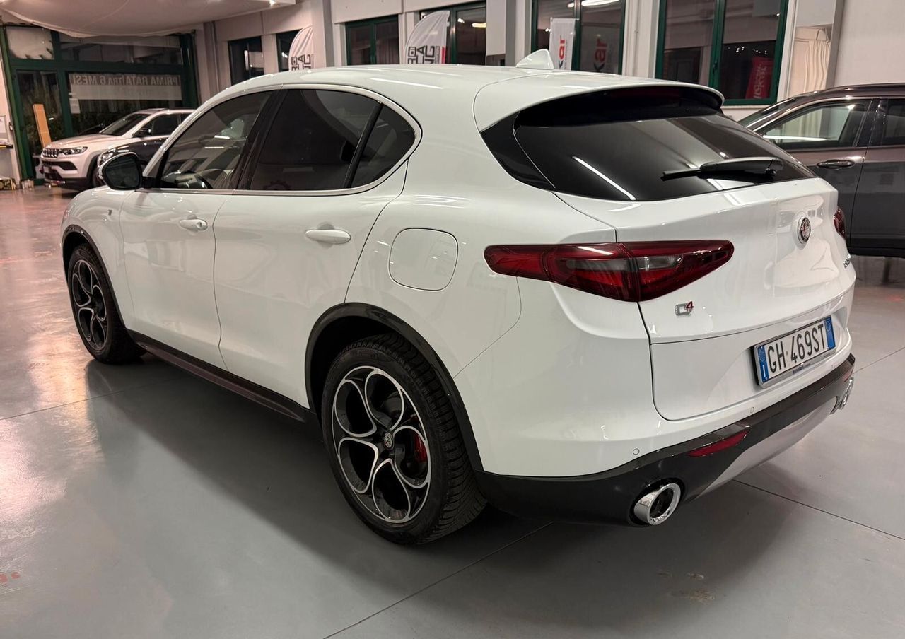 Alfa Romeo Stelvio 2.2 210 CV AT8 Q4 Ti imagem 3