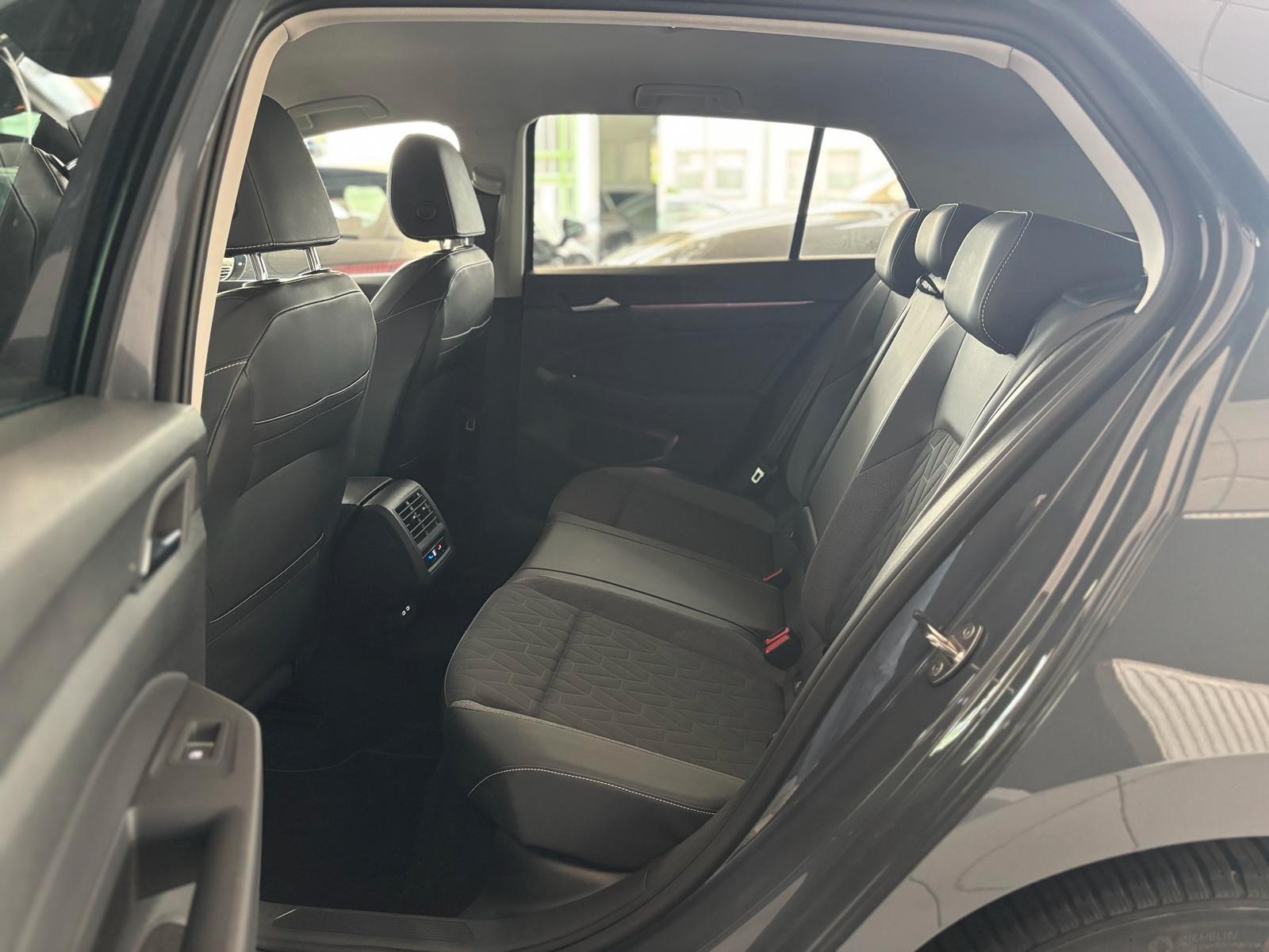 Volkswagen Golf VIII Lim. 1.5 eTSI 1.HAND GOAL NAVI DSG LED, миниатюра 11