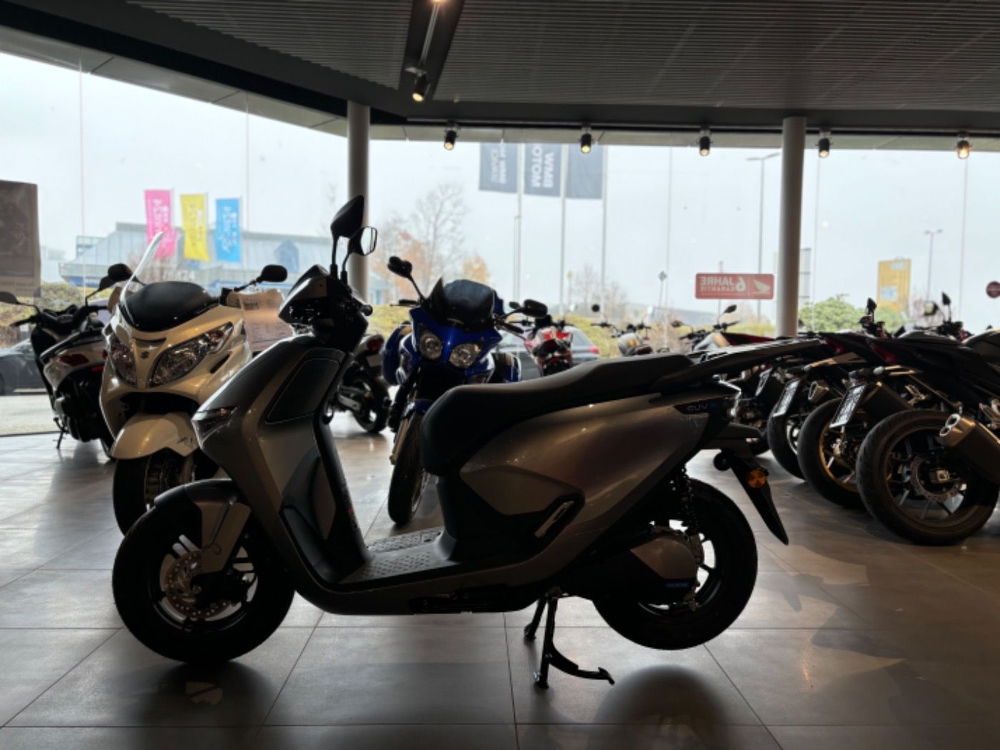 Fahrzeugabbildung Honda CUV e Connected 2025, sofort, Elektro Roller,